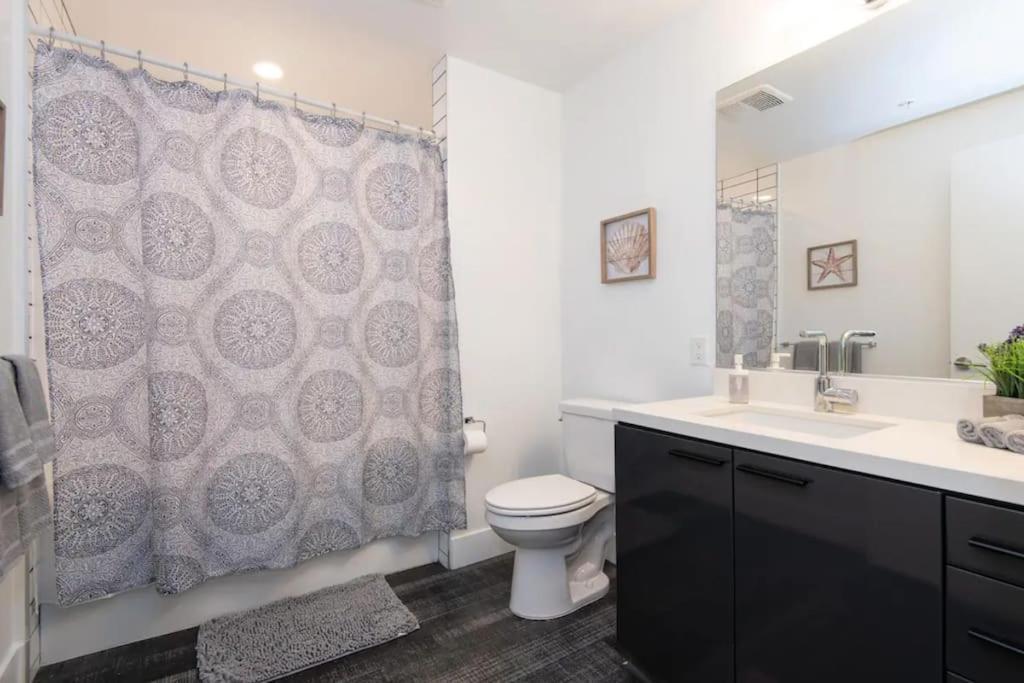 Appartement Sleeps 9 Three Bedroom Heart Of Downtown *